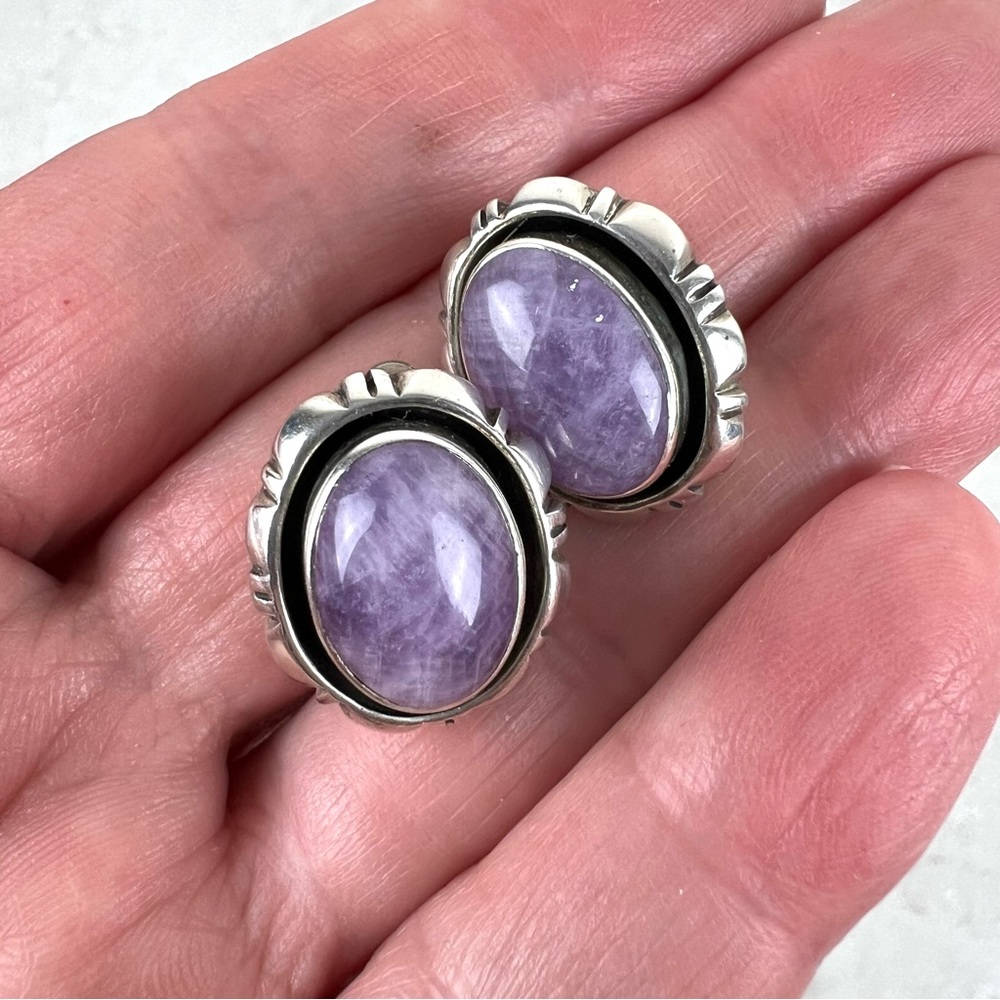 Amethyst and sterling silver oval button earrings - Picture 3 of 7